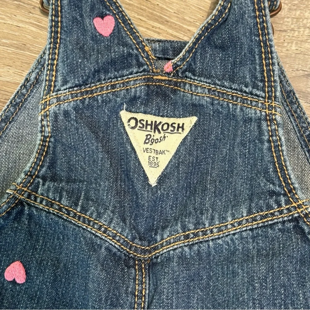Oshkosh B’gosh Girls Denim Short Overalls hearts 12m - Picture 5 of 6